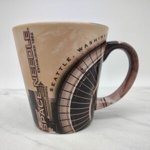 Americaware Seattle WA Space Needle 18 oz. Souvenir Stoneware Coffee Mug Cup